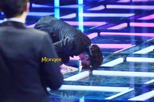 舞台吃瓜视频,揭秘明星幕后趣事